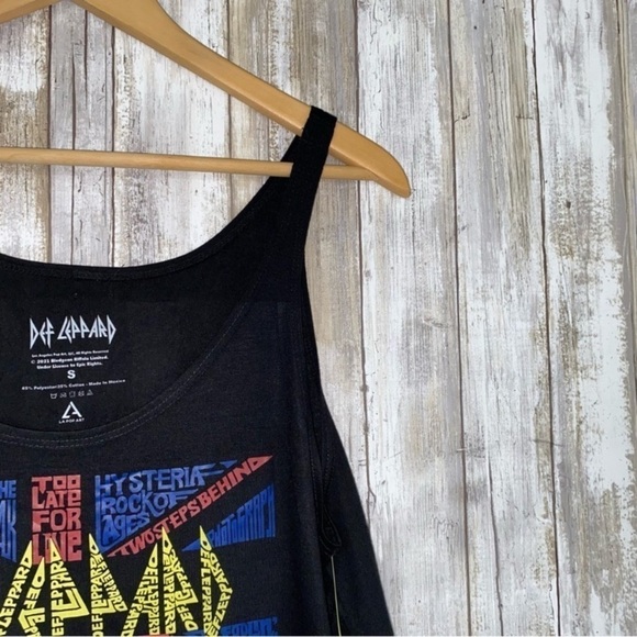 Def Leppard Worded Flag Black Tank - Picture 5 of 6